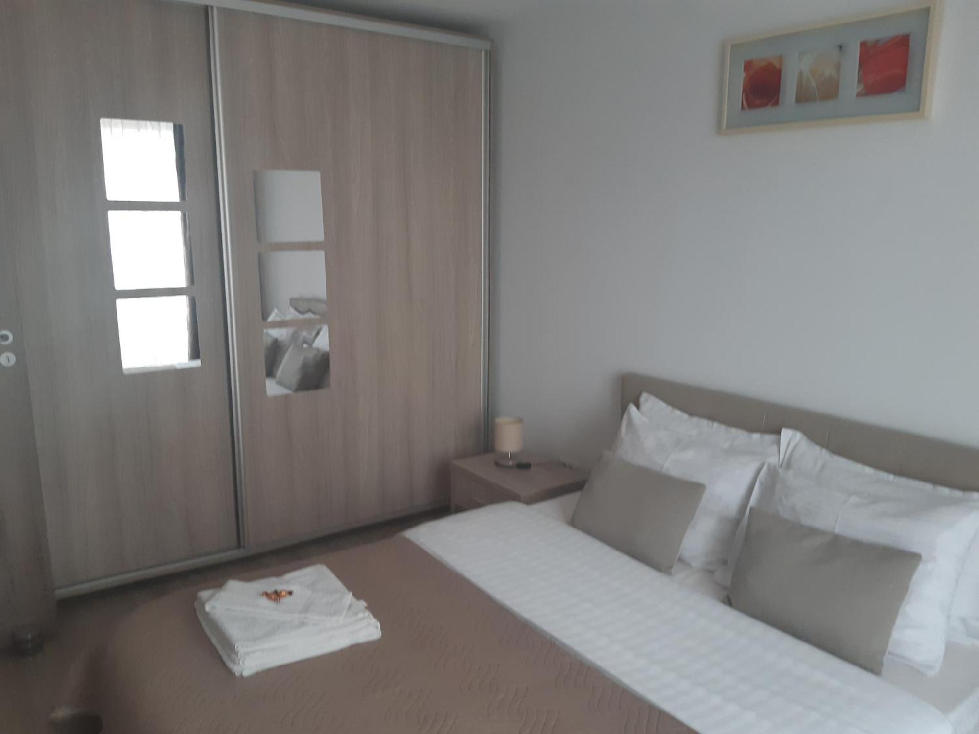Apartament Marcel - Coresi Mall Braşov Exteriör bild