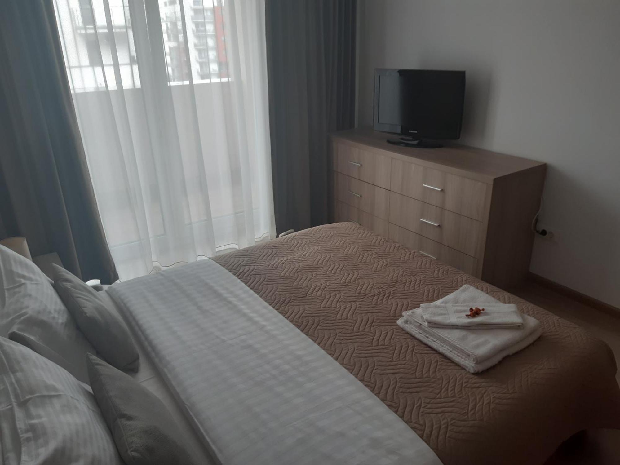 Apartament Marcel - Coresi Mall Braşov Exteriör bild